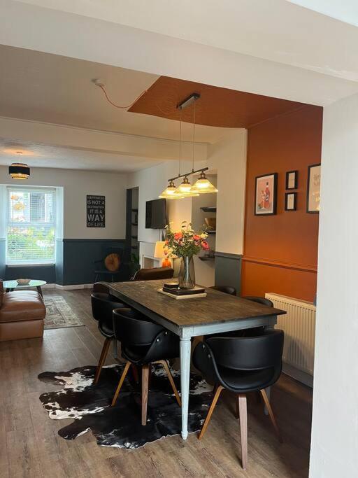 Lobster Cottage - Stylish 3 Bedroom Cottage In Heart Of Tenby Town, Pembrokeshire المظهر الخارجي الصورة